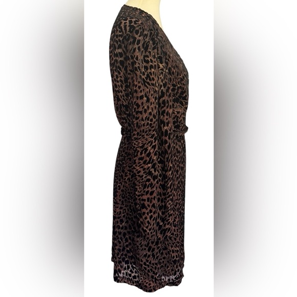 New C&V Chelsea and Violet Long sheer Sleeve Leopard Print Wrap Dress Size XXL - Picture 4 of 9